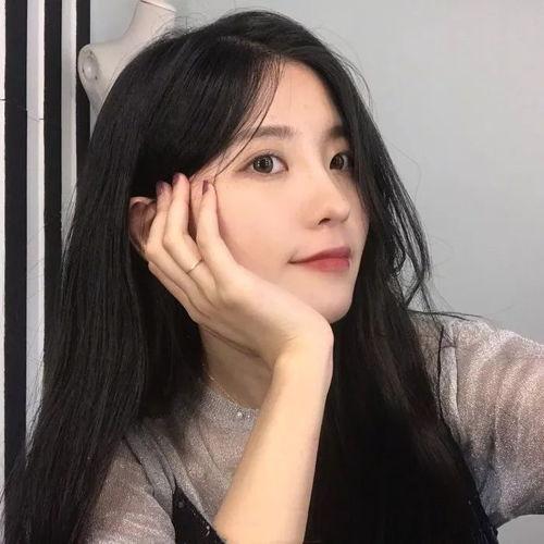 头像真人女吃瓜