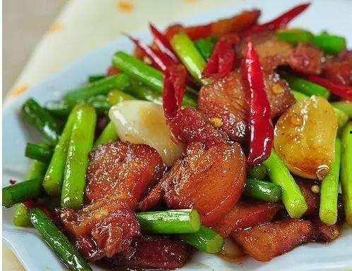 腊肉可以炒石瓜吃吗视频,传统食材的创意融合